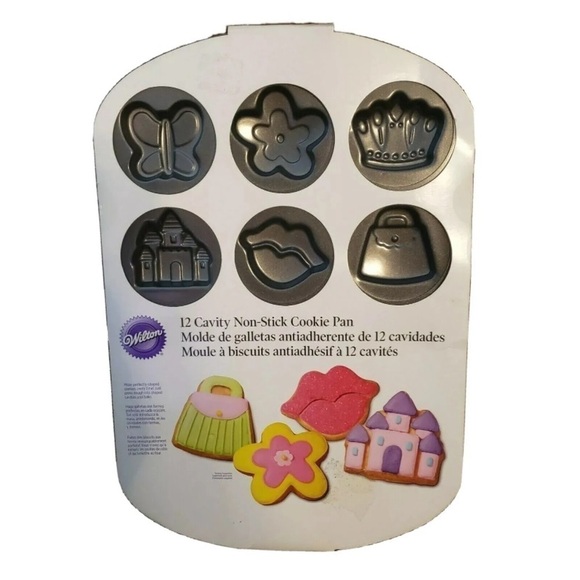 Wilton 12 Cavity Non-Stick Cookie Pan Mold Baking Candy Party Shapes New - Picture 1 of 3